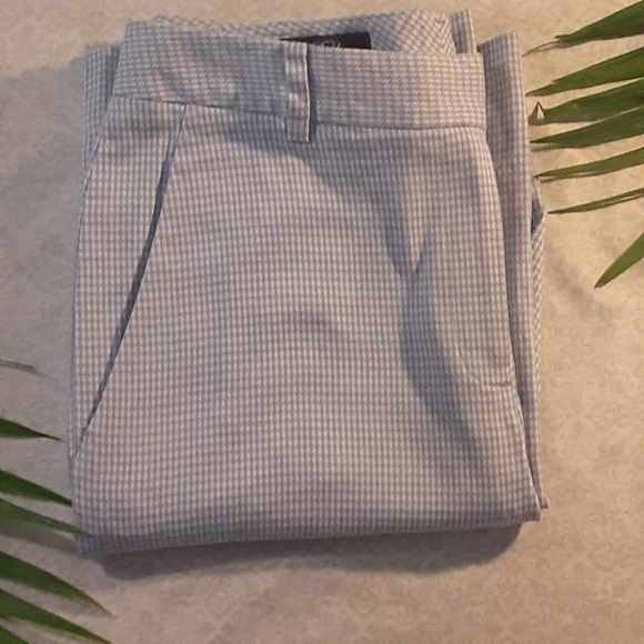 Brooks Brothers Classy - Picture 3 of 14